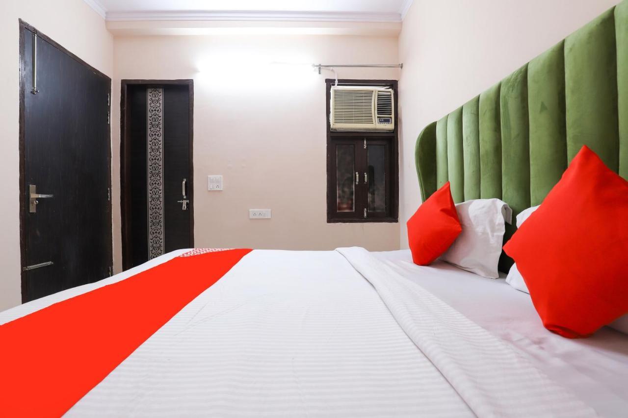 Oyo 77819 Shahdara Inn New Delhi Luaran gambar