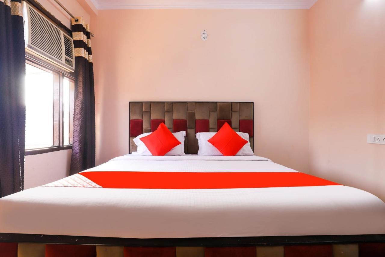 Oyo 77819 Shahdara Inn New Delhi Luaran gambar